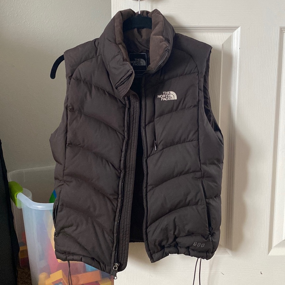 North Face Women’s Chocolate Brown 700 Vest XS